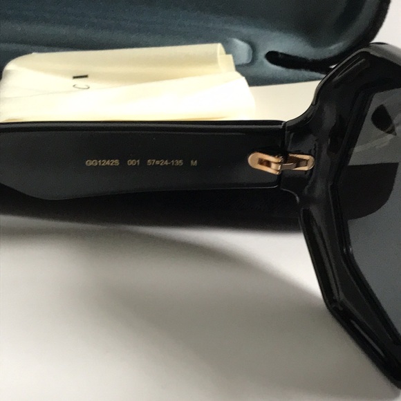 New Authentic Gucci Women\'s Black Oversized Octagonal Sunglasses main image 10